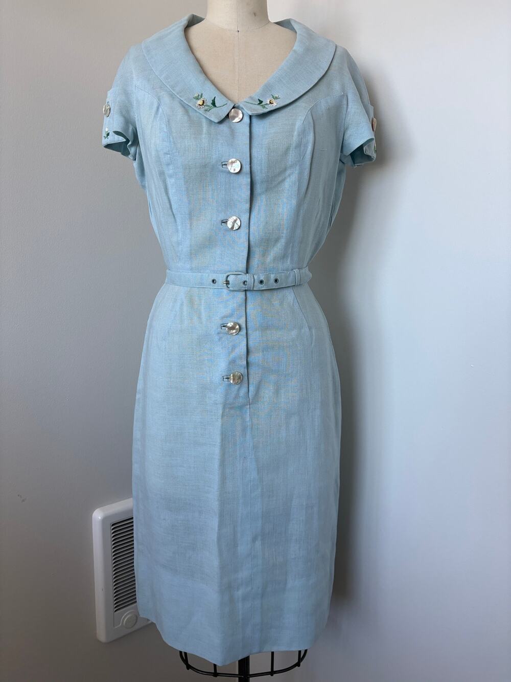 VTG 60s Ice Blue Linen Sheath Dress Small Hand Embroidered Cottage Garden Party